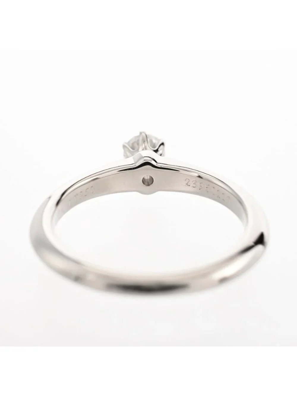 Tiffany & Co Ring Classic Solitaire